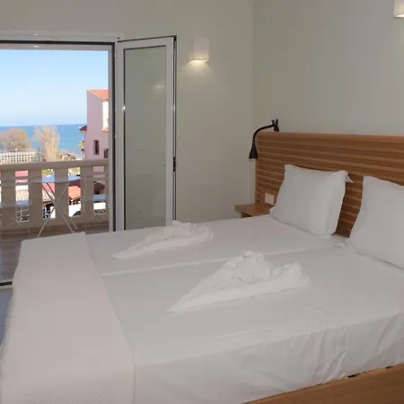 Mithos Premium Apartahotel