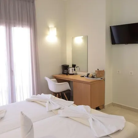 Mithos Premium Aparthotel 2*